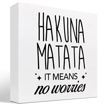 Imagem de z-crange Hakuna Matata It Means No Worries Wood Block Sign Desk Decor, InspirationalWooden Box Plaque Sign Desk Decor for Home Office Shelf Table Decorations