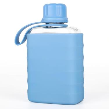Imagem de Garrafa pequena moderna com manga de silicone, mini garrafa portátil de licor de viagem, garrafas de água de plástico Tritan transparente, 232 g, sem BPA, bolso para uso ao ar livre (azul)