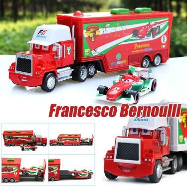 Imagem de Conjunto de caminhões de brinquedo e carros esportivos, filme Disney P