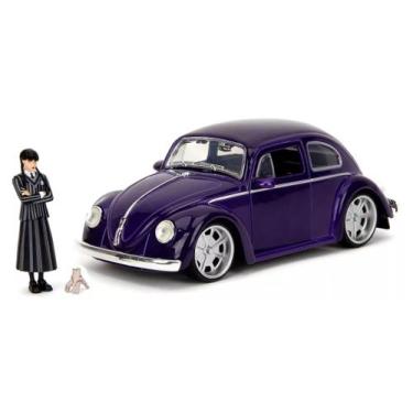 Imagem de Miniatura Carro Volkswagen Beetle / Fusca c/ Figura Wandinha Addams e 