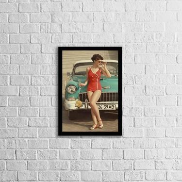 Imagem de Quadro Mulher Com Carro Dos Anos 50 33X24Cm - Moldura Preta