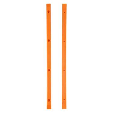 Imagem de Trilhos de skate laranja de plástico antigo com parafusos de montagem da Black Diamond