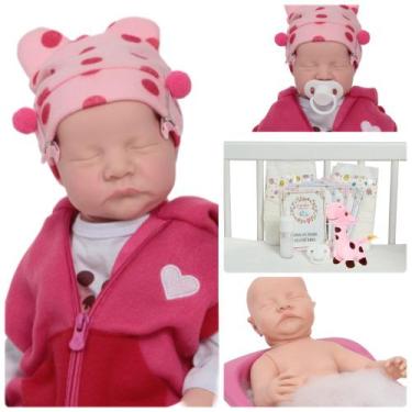 Imagem de Bebê Reborn Girafa Olhos Fechados com Roupinha e Pelúcia - Cegonha Reb