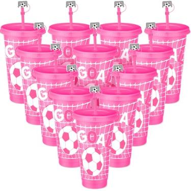 Imagem de Domensi 12 peças copo de plástico rosa futebol com tampa e canudo 680 g copos de plástico reutilizáveis com tampas de palha presentes para fã amigo convidado aniversário escritório esporte festa