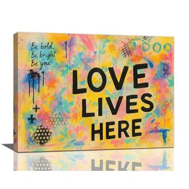 Imagem de Crekviy Banksy Wall Art Street Graffti Wall Decor Romantic Love Canvas Prints Painting Love Lives Here Decorações de arte para banheiro quarto sala de estar presentes emoldurados 30,5 x 40,6 cm