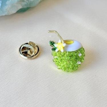 Imagem de Broche Botton Coco com Canudinho - Pistache Acessórios