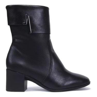 Imagem de Bota feminina couro cano médio Bottero