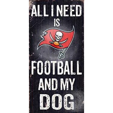 Imagem de Placa de madeira Tampa Bay Buccaneers - futebol e cachorro 15,24 x 30,48 cm