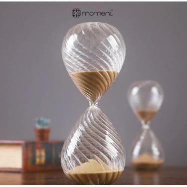Imagem de Ampulheta decorativa de vidro Moment