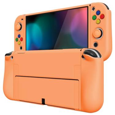 Imagem de PlayVital ZealProtect Capa protetora macia para Nintendo Switch OLED, capa protetora flexível Joycon Grip para Nintendo Switch OLED com pegas de polegar e tampa de botão de direção ABXY - amarelo