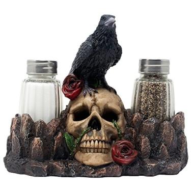 Imagem de Conjunto de saleiro e pimenteiro corvo refrescante com crânio humano, com suporte decorativo para decorações de Halloween assustadoras ou decoração de mesa de cozinha medieval e gótica como presentes assustadores de fantasia