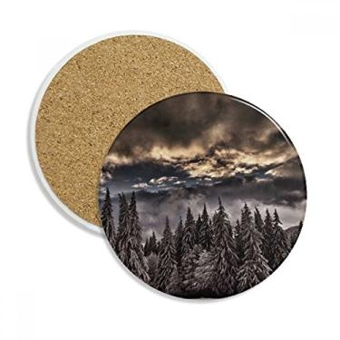 Imagem de Céu de pinheiro branco escuro copo copo copo proteção mesa pedra absorvente