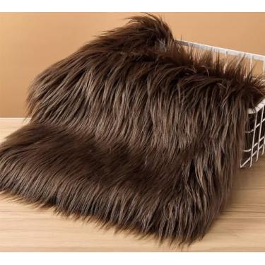 Imagem de One Yard 152,4 cm x 91,4 cm Tecido de pele sintética marrom de pelúcia macia, material para artesanato, costura, barba de gnomo, fantasias de Natal e decoração de casa