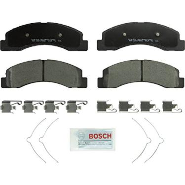 Imagem de Bosch BP824 QuietCast Premium Conjunto de Pastilhas de Freio a Disco Semimetálico para Ford: 2000-2005 Excursion, 2001-2004 F-250 Super Duty 2001-2004 F-350; Dianteiro