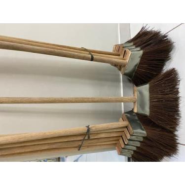 Imagem de Vassouras de piaçava - JL