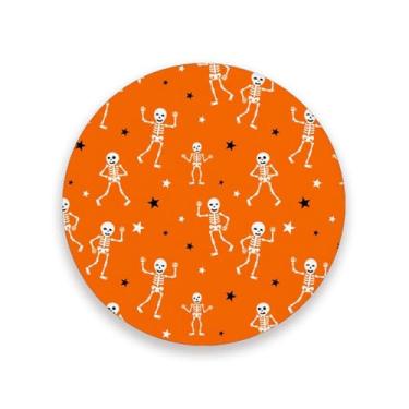 Imagem de JUZIHAI Conjunto de 4 porta-copos de Halloween Merry Skeletons, porta-copos redondos absorventes de pedra de cerâmica com base de cortiça, tapete de proteção de mesa para cozinha, bar, decoração de