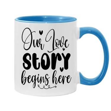 Imagem de SpreadPassion Caneca de café Our Love Story Begins Here, presente para namorado e namorada, ideia de presente de dia dos namorados, presente para marido e esposa, ideia de presente de aniversário do