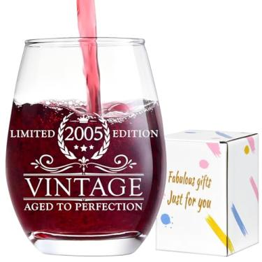 Imagem de Lamyba Presentes de aniversário de 21 anos para ela, taça de vinho vintage 2005 21 anos, presente de aniversário de 21 anos para mulheres, filha, amigas, irmã, melhores ideias de presente de