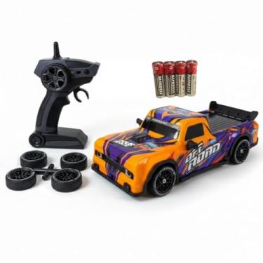 Imagem de Carrinho De Drift Controle Remoto Com Modo Potente, LED, Rodas Extras, Bateria Recarregável e Pilhas Inclusas – Modelos Variados (LARANJA/ROXO)