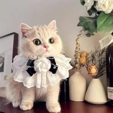 Imagem de Babador de renda para cães e gatos – Toalha de baba ajustável e lenço de pescoço de fantasia, acessório de fantasia de festa de Natal Halloween Ano Novo para filhote de gatinho (médio, camélia preta)