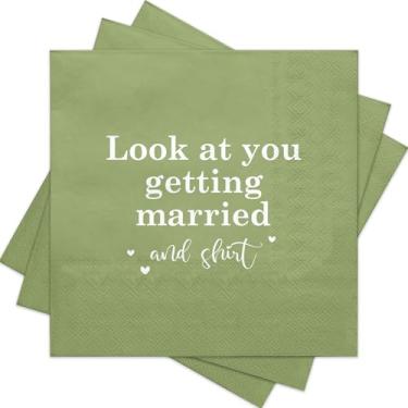 Imagem de RUSPEPA 50 peças de papel de guardanapo de casamento, verde descartável de 3 camadas com texto "Look at You Getting Married" Guardanapos de papel Deisgn almoço coquetel jantar para casamento, 12 x 12