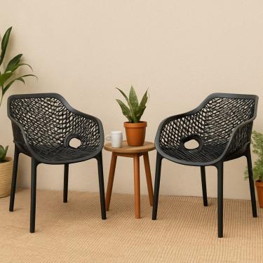 Imagem de Cadeira Suits Kit com 2 Unidades para Jantar e Varanda Estrutura em Plástico Assento com Braços Empilhável Preto