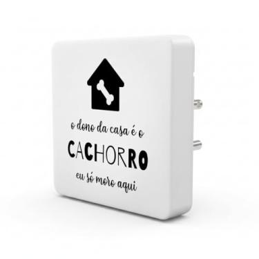 Imagem de Luminária Box Slim “O Dono É o Cachorro” USB – Luz Decorativa LED, Design Pet Divertido