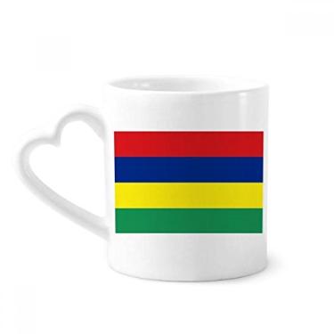 Imagem de Caneca com bandeira nacional das Maurícios, país da África, café de cerâmica, copo de coração de vidro