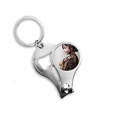 Imagem de Religion Nude Morena Beauty Body Gal Nail Nipper Ring Chaveiro Abridor de Garrafas Cortador