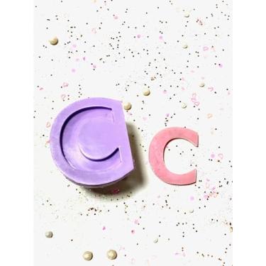 Imagem de Confeitaria dos Moldes, R166 Molde de silicone letra C resina decorar