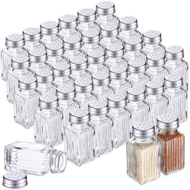 Imagem de Bokon Saleiro de vidro a granel com tampas inoxidáveis, pacote com 48 saleiros pequenos de 76,5 g para cozinha, restaurantes e artigos de festa de casamento (prata, listras verticais)