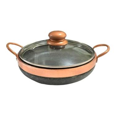 Imagem de Frigideira De Pedra Sabão 24 Cm Com Tampa De Vidro Pegador Exclusivo