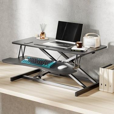 Imagem de AQQHSAIN Conversor de mesa em pé de 91 cm de largura, conversor de sentar para ficar em pé, com altura ajustável, suporte de mesa com bandeja de teclado, laptop e monitor duplo para estação de