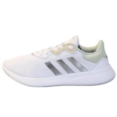 Imagem de adidas Tênis feminino QT Racer 3.0, Branco/prata metálico/verde linho, 9.5