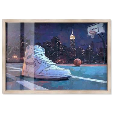 Imagem de NYC Balling at Night Shadowbox Print Tênis Wall Art por Art Remedy, moldura loira, 63 x 43 cm