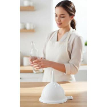 Imagem de Funil Grande Plástico 15cm: Praticidade Sem Sujeira - Congratulations 