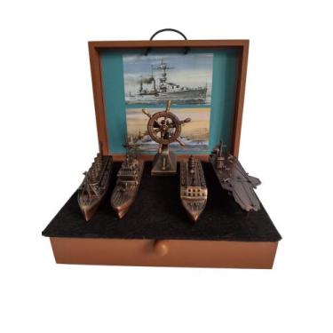 Imagem de Conjunto de 05 Miniaturas de Embarcações em metal com Timão - Captain 