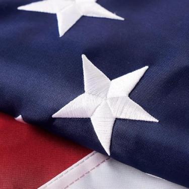 Imagem de Flagolden Bandeira americana de 6 x 7 cm para uso externo, bordada, resistente, com 2 ilhós de latão, bandeira dos EUA de poliéster para uso ao ar livre por muito tempo