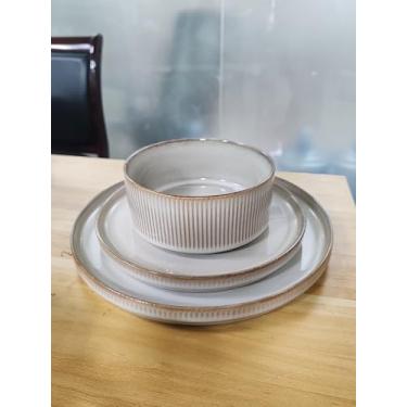 Imagem de Culivora Conjunto de louça de cerâmica de 12 peças – Conjunto de pratos e tigelas de 623 g para 4, resistente a arranhões, seguro para micro-ondas e lava-louças, bege