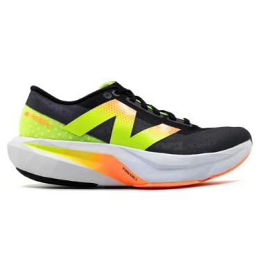 Imagem de Tênis New Balance Fuelcell Rebel V4 Masculino, 39, Preto, Verde