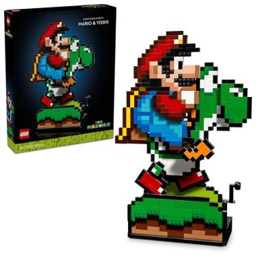Imagem de LEGO Super Mario World: Mario e Yoshi Kit de casacos para adultos para coleção da Nintendo, figuras pixeladas, presente para homens e mulheres, decoração de casa e escritório 71438