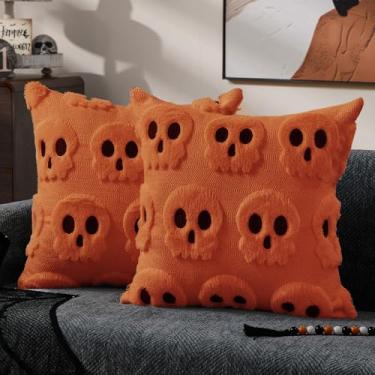 Imagem de DFXSZ Capas de travesseiro de Halloween 45,7 x 45,7 cm, conjunto de 2 esqueletos laranjas, decorações de Halloween, pelúcia macia, lã sintética, capa de almofada para sofá, quarto, sala de estar