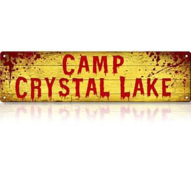 Imagem de QH QH WURONG Presentes de filme de terror de Natal letreiro de cristal de acampamento – decoração de Halloween assustadora de metal retrô, decoração de pôster para quarto assustador ou casa assombrada