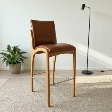 Imagem de Banqueta Aura Alta Madeira Maciça E Courino Marrom Design Moderno Conforto Com Apoio Para Pés Mobília Decor