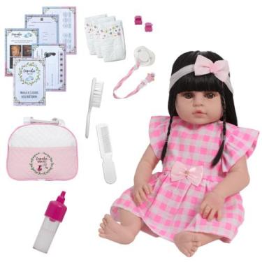 Imagem de Bebê Tipo Reborn Recém Nascida Vestido Xadrez Rosa 20 Itens - Cegonha 