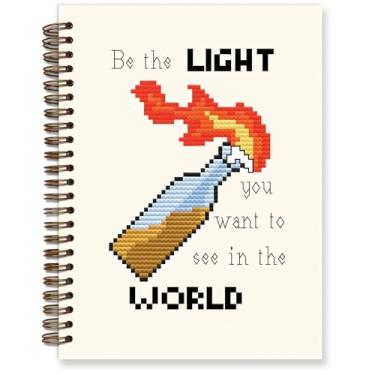 Imagem de TFKFJLF Cadernos espirais inspiradores para meninas adolescentes, diário motivacional para mulheres, Be the Light you want to see in the world Pixel Art Book, caderno espiral de capa dura 14 x 21 cm
