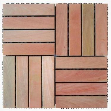 Imagem de Deck em Placa de madeiramodular Base Plástica 30x30cm - Madersilva