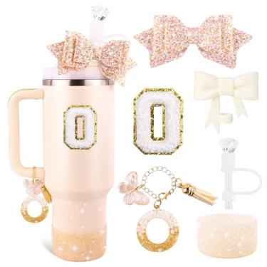Imagem de Lingdeer Conjunto de acessórios de copo branco para Stanley 850 g e copo de 1,134 g com alça, pingentes de letras, capas de canudo de arco e diamante, bota de silicone com glitter, adesivo