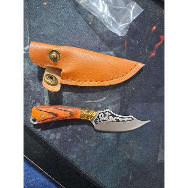 Imagem de Pré-Cadastro Mini Faca Marrom Detalhes Na Lâmina E Na Parte