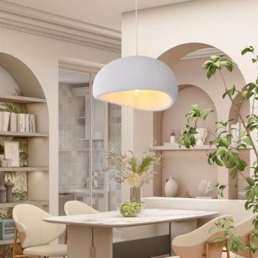 Imagem de Luminária pendente E27 estilo japonês wabi-sabi branca, lustre com altura ajustável e cúpula grande de poliestireno em formato irregular, ideal para sala de jantar, café, bar, escritório ou